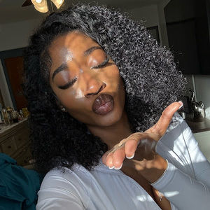 Meet your Posher, Shenelle